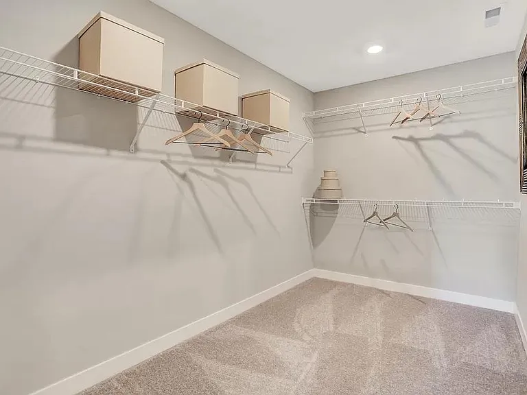 1151 Beverly Pl — Photo 16