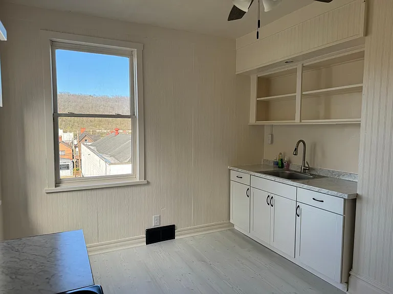 308 Washington Ave #1 — Photo 8