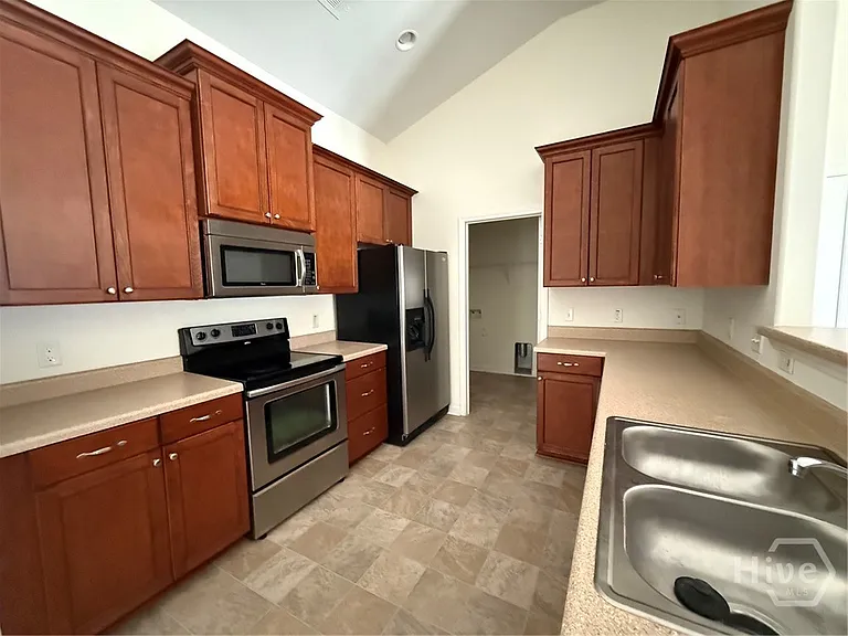 20 Wesleyan Dr — Photo 3