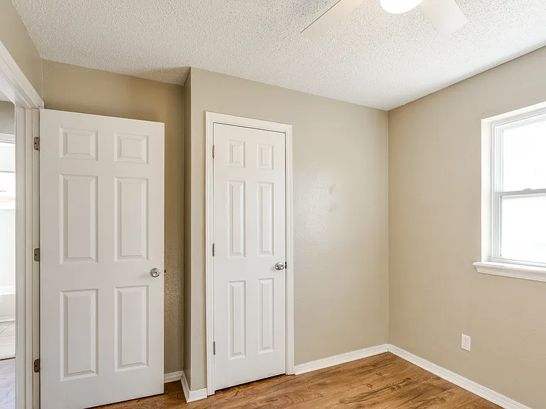 645 Lloyd Ave — Photo 17
