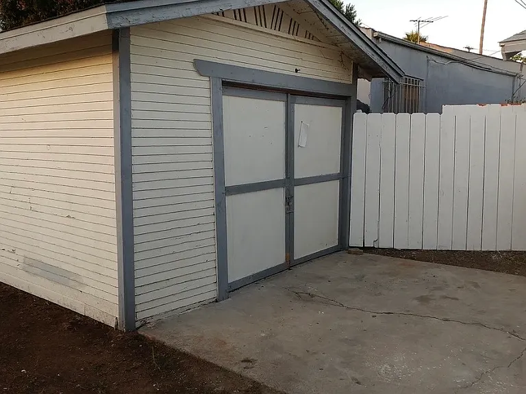 2232 University Ave — Photo 3