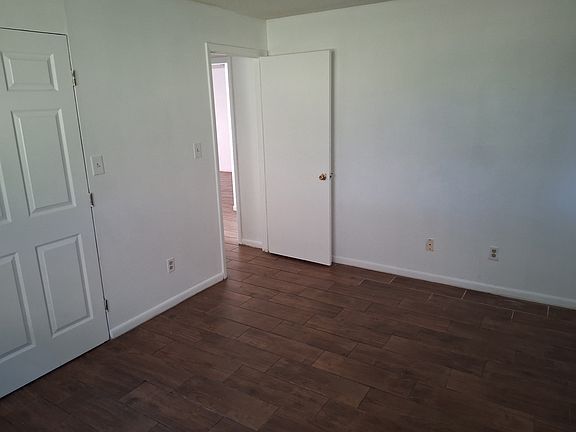 2nd image of 7121 Balboa Dr #7121