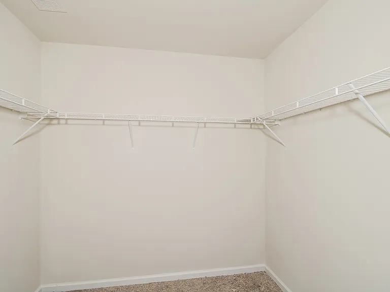 323 Longstone Ct — Photo 6
