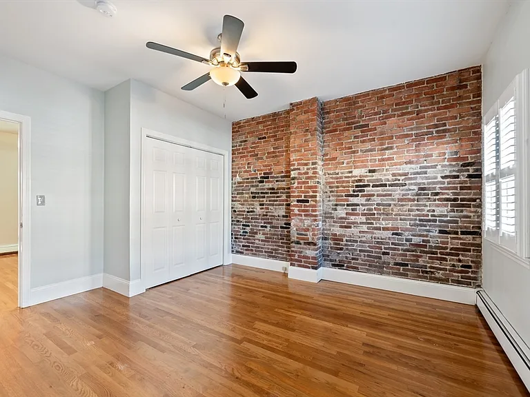 35 Story St #1 — Photo 11