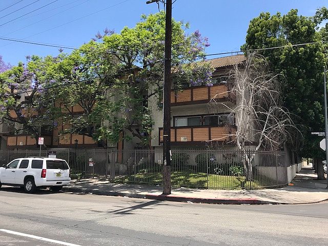 1st image of 14348 Burbank Blvd APT 6