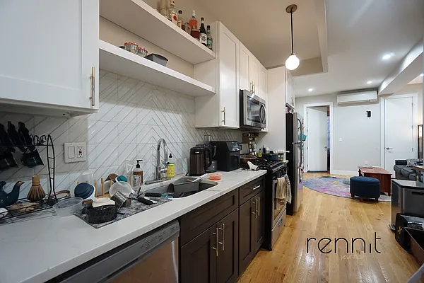 Rented by Rennit Inc. | media 18