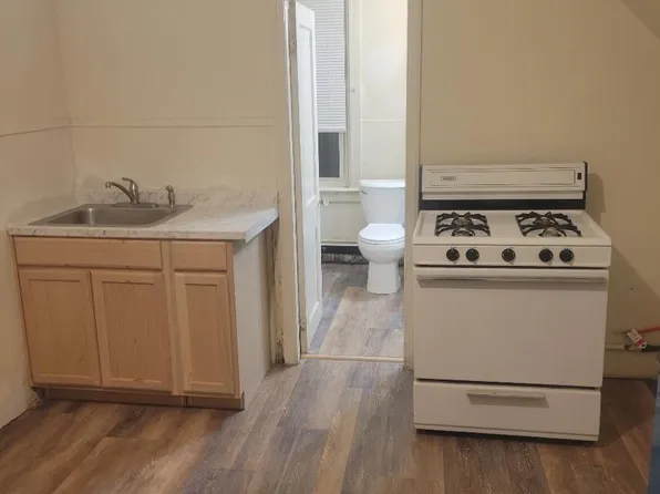 54 Hillside Ave Floor 3, Providence, RI 02906