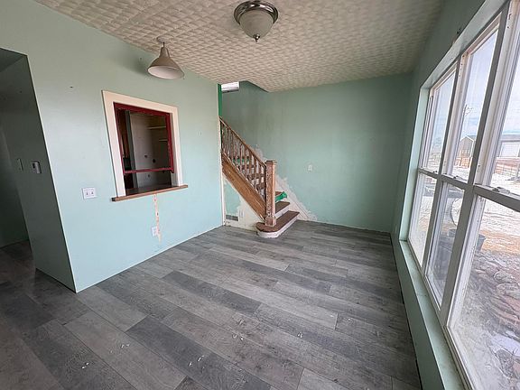 3rd image of 36 Brinton Rd