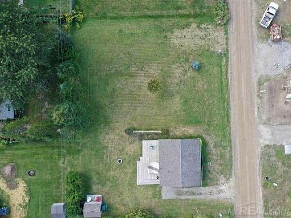 4th image of 7296 Cedar Rd
