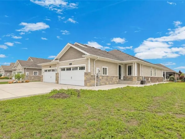 1160 Alliance St, Lasalle, ON N9H 0C3