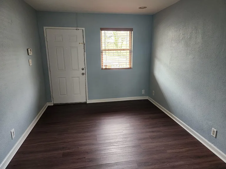 1287 Wylie St SE — Photo 6