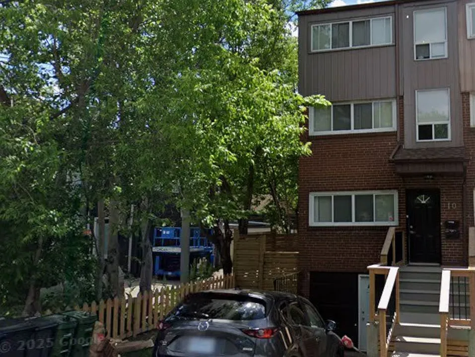 10 Hamilton St