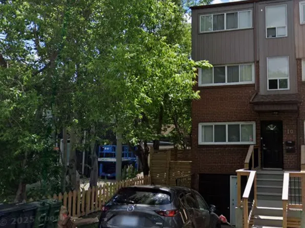 10 Hamilton St, Toronto, ON M4M 2C5