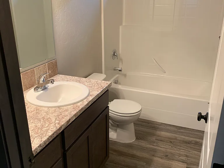 Columbia Villa & Cove — Photo 103