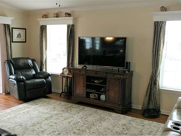 5th image of 10920 Yucatan Ave