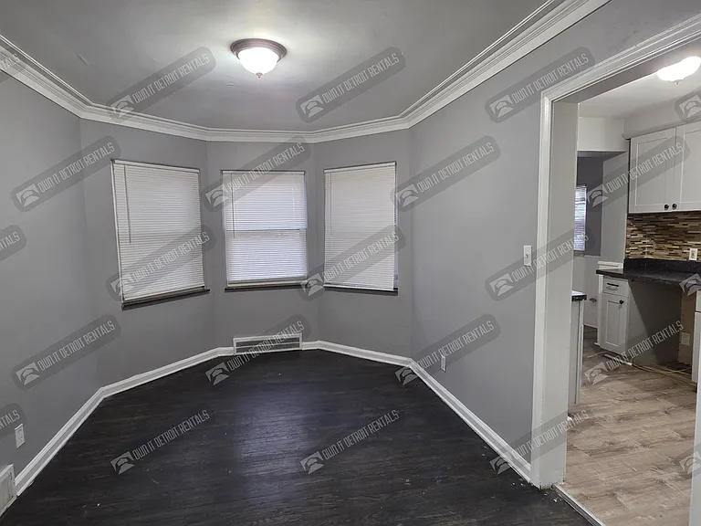 7331 W Outer Dr — Photo 13