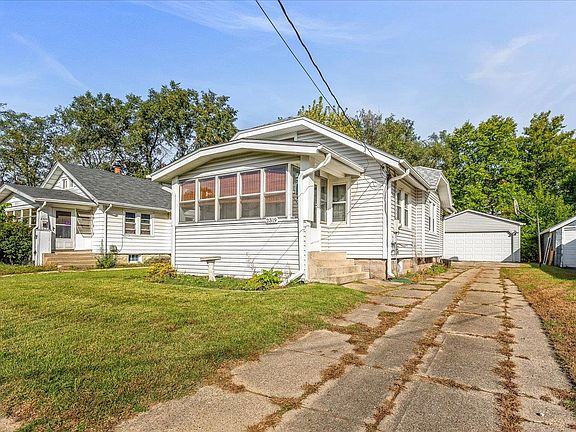 2nd image of 2319 Grace St