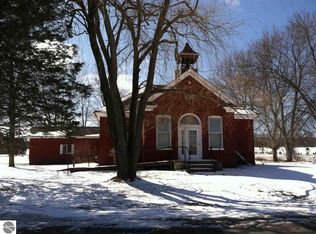 6997 E 44 Rd, Cadillac, MI 49601