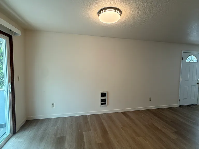 Dining room.