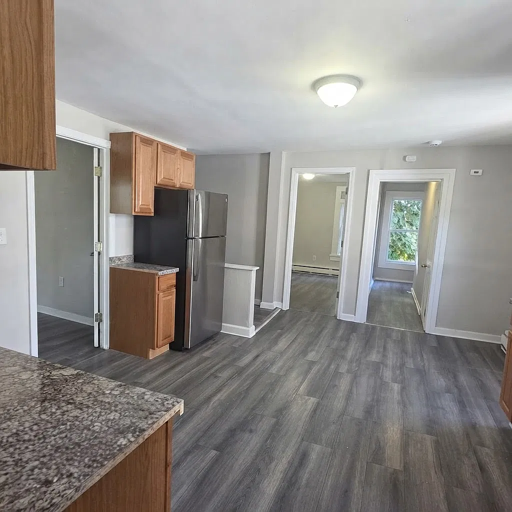 5 bed, 2183 sqft, $2,750 — Photo 4