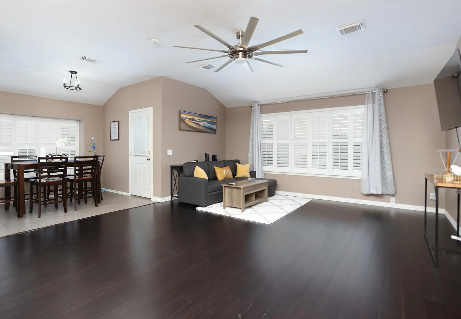 3 bed, 1798 sqft, $3,000 — Photo 1