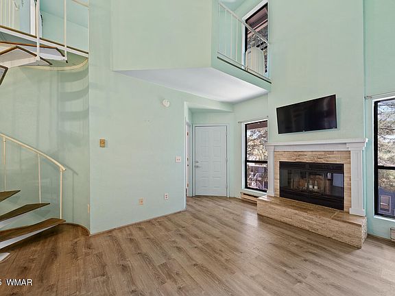 5th image of 2700 S White Mountain Rd APT 1027