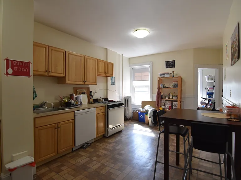 12 Strathmore Rd #2 — Photo 9