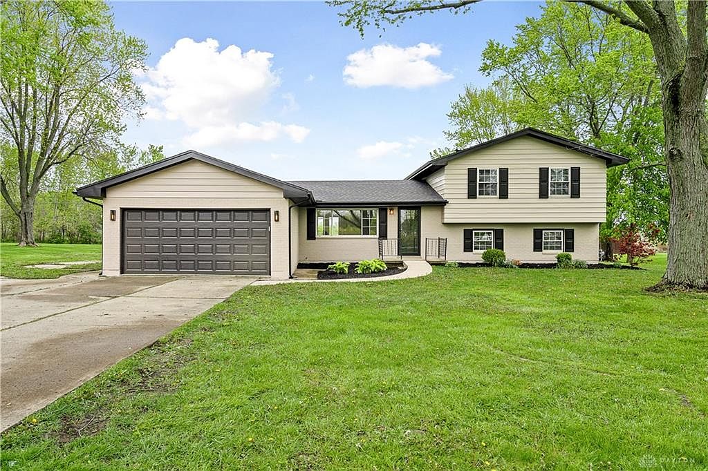 125 E Shoop Rd, Tipp City, OH 45371 | Zillow