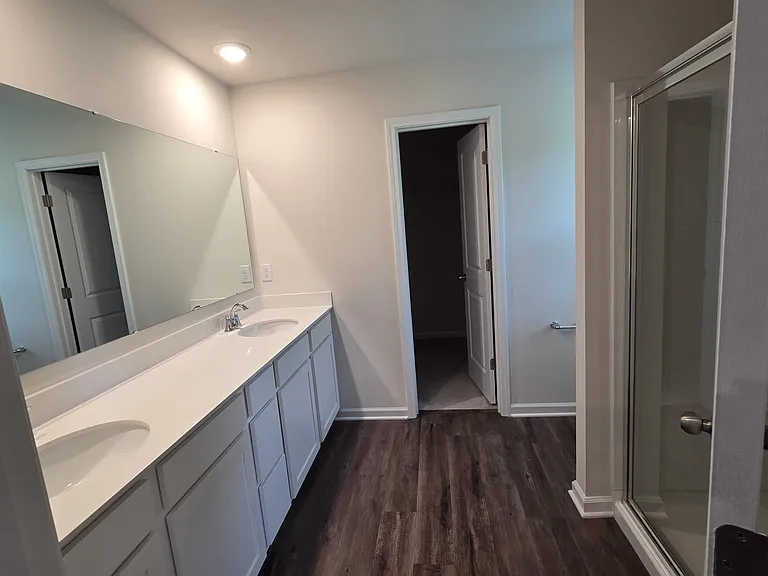 1537 Woodhouse Dr — Photo 10