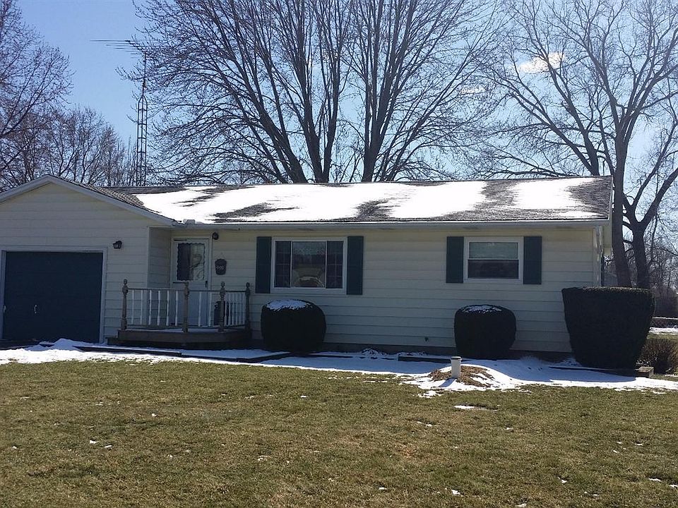 1st image of 4496 Burgundy Dr