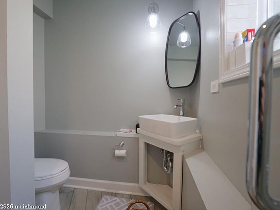 5th image of 2926 N Richmond St #1321