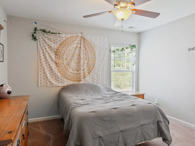 35 Whitaker Way N — Photo 14