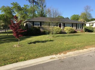 3232 Ridgely Dr, Vestavia, AL 35243