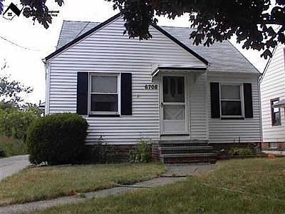 2nd image of 6708 Northcliff Ave