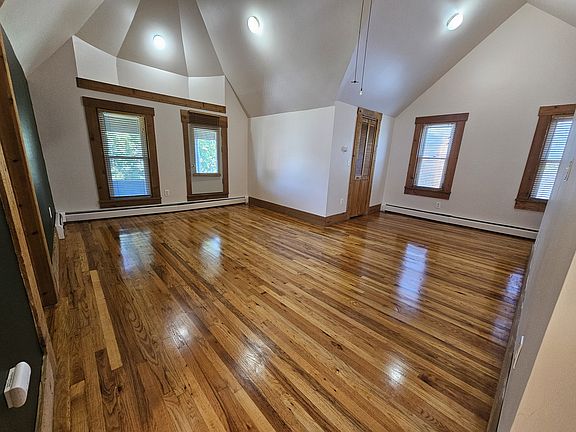 2nd image of 14 Oxford St APT 5