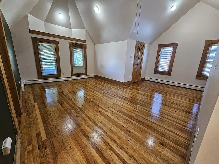 14 Oxford St #5 — Photo 2