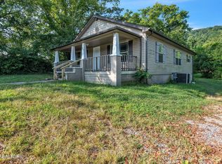 813 S Main St, Rocky Top, TN 37769