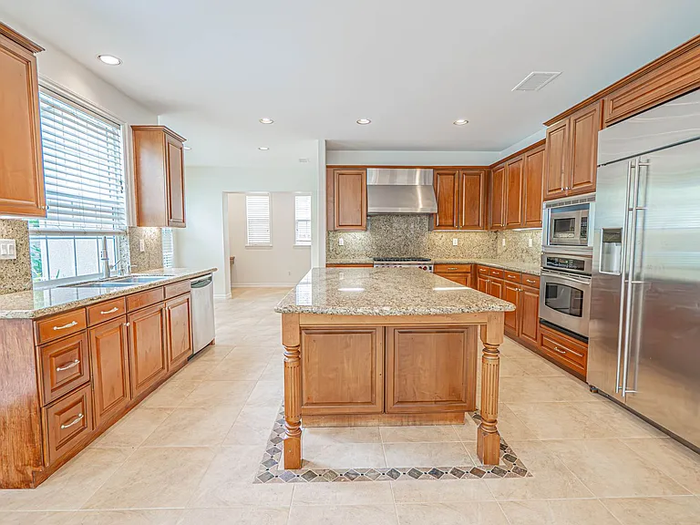 26149 W Shadow Rock Ln — Photo 9