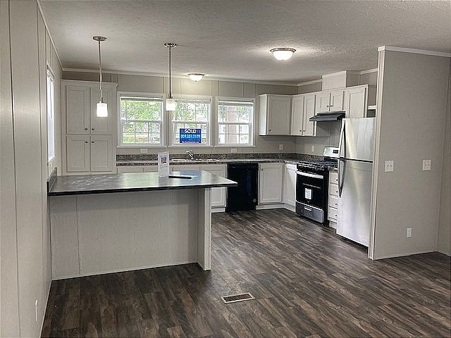 1st image of 58 Loraine Dr