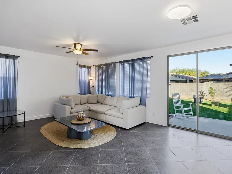 220 W Beechnut Pl — Photo 41