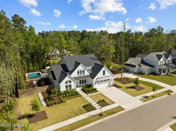 423 E Blackbeard Road, Wilmington, NC 28409