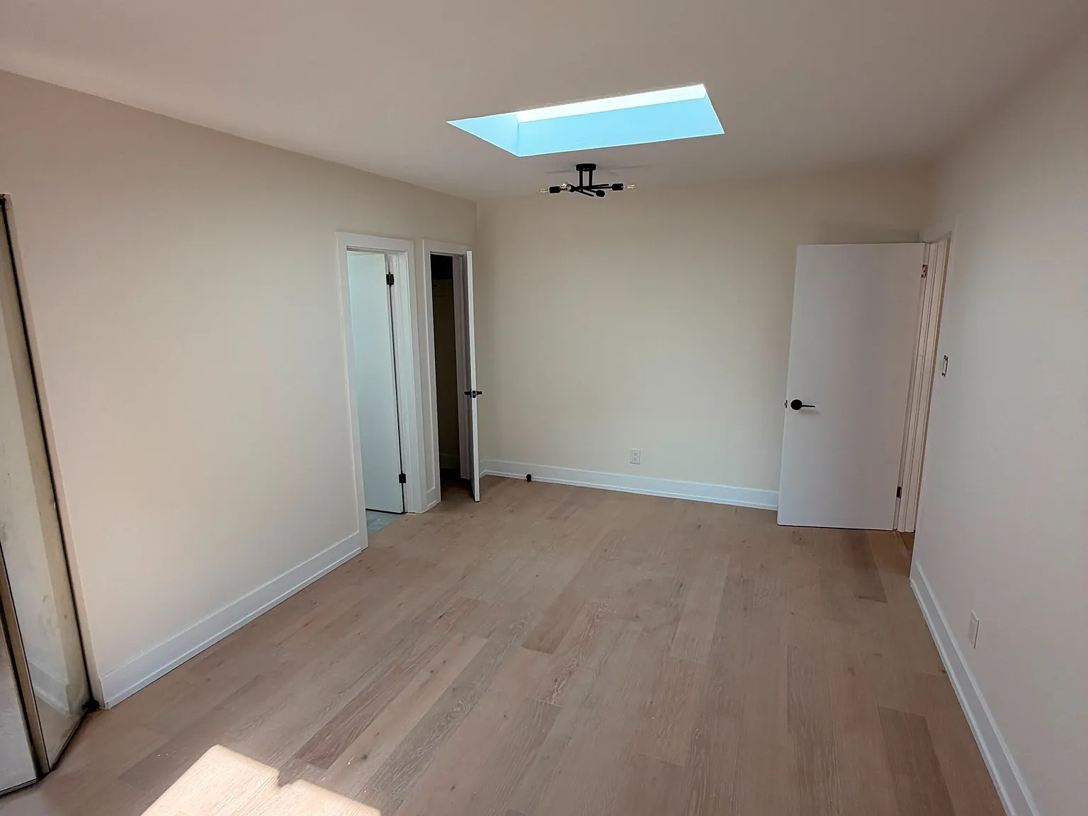1 bed, $2,000 — Photo 3