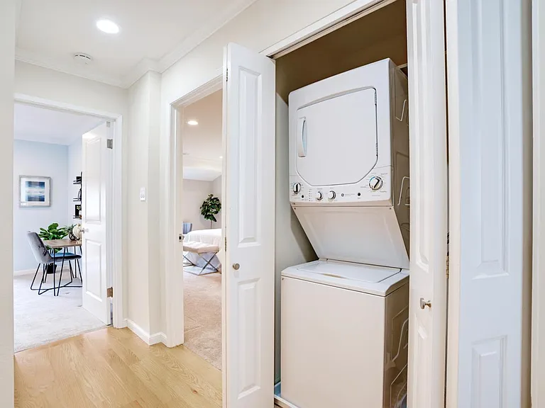 1323 Hoover St — Photo 12