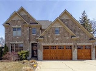 465 S Fairview Ave, Elmhurst, IL 60126