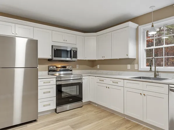 72 Patterson Rd, Shirley, MA 01464