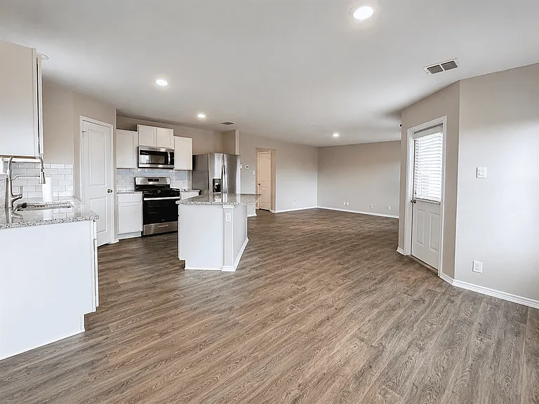 13855 Guffey Cir — Photo 5