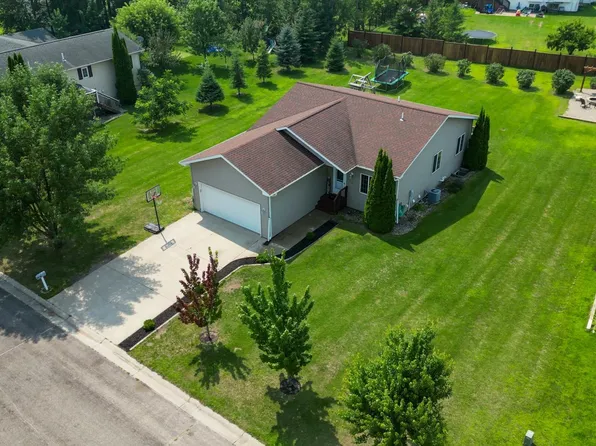1023 6th Ave NW, Perham, MN 56573