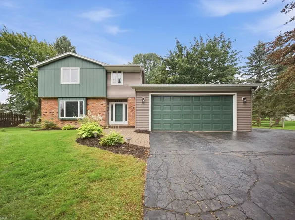 4533 Hillview Shrs, Clarkston, MI 48348