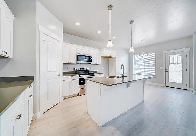 16162 S Truss Dr #BASEMENT MASTER — Photo 2