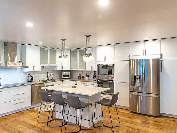 3rd image of 820 Camino Real Unit 105